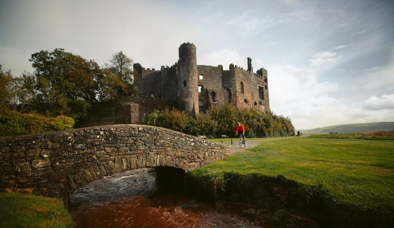 Min Yr Afon- Central Cosy Cottage, Walk To Restaurants And Castle Laugharne Exterior photo